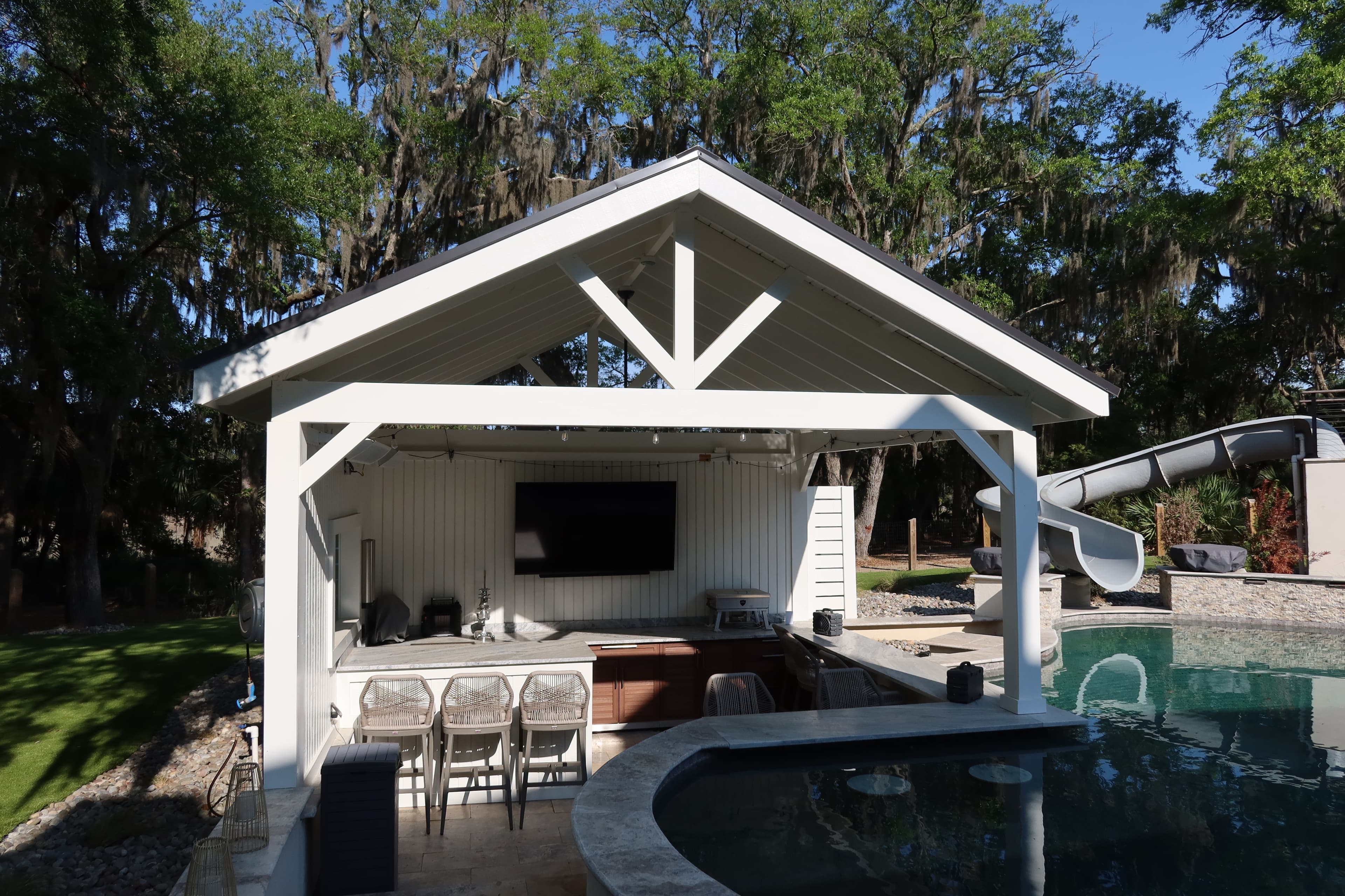 Custom kitchen cabinetry and millwork in a Beaufort area home